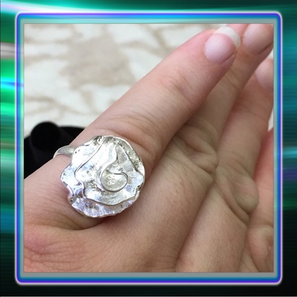 Jewelry - Silver Rose Ring